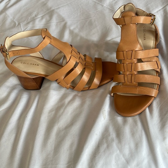 Sale 🔥 Cole Haan Tan Beige Leather Sandals w Heels. EUC - Picture 5 of 5